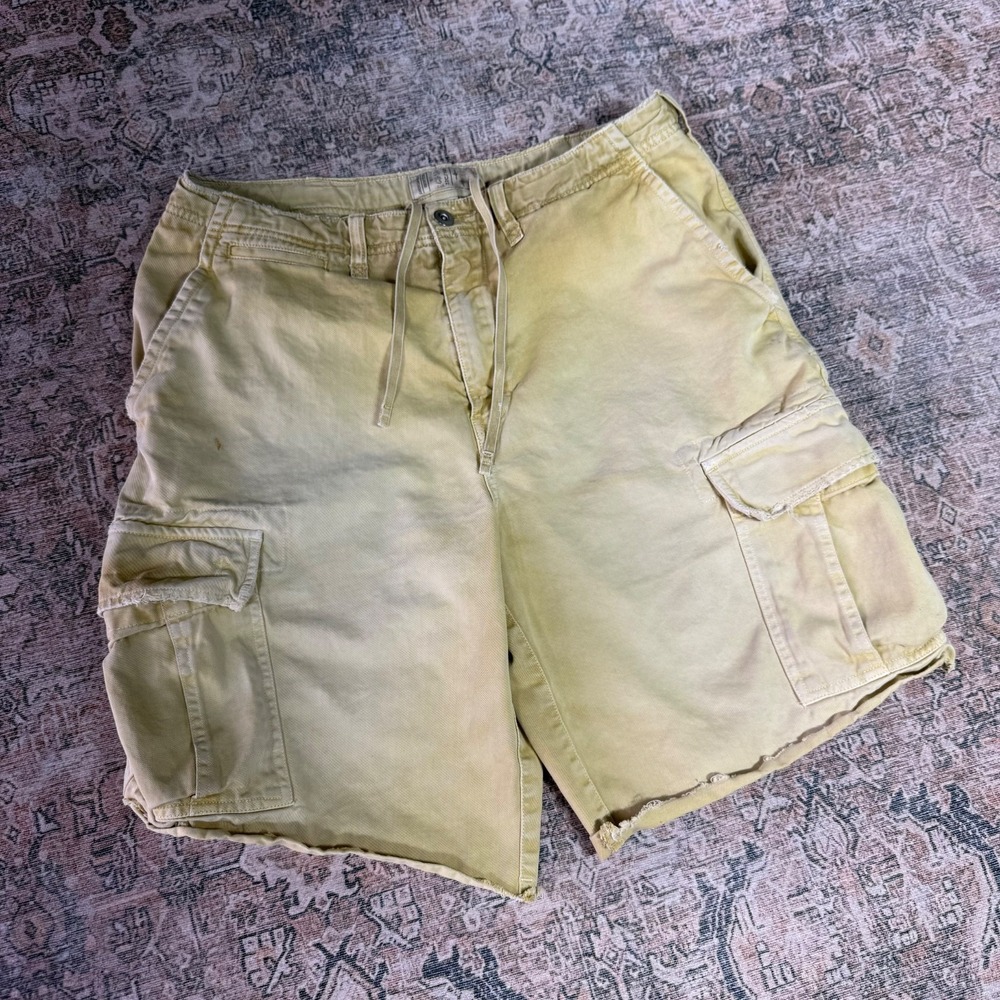 Early 2000s American Eagle Baggy Cargo Shorts Beige Size 33
